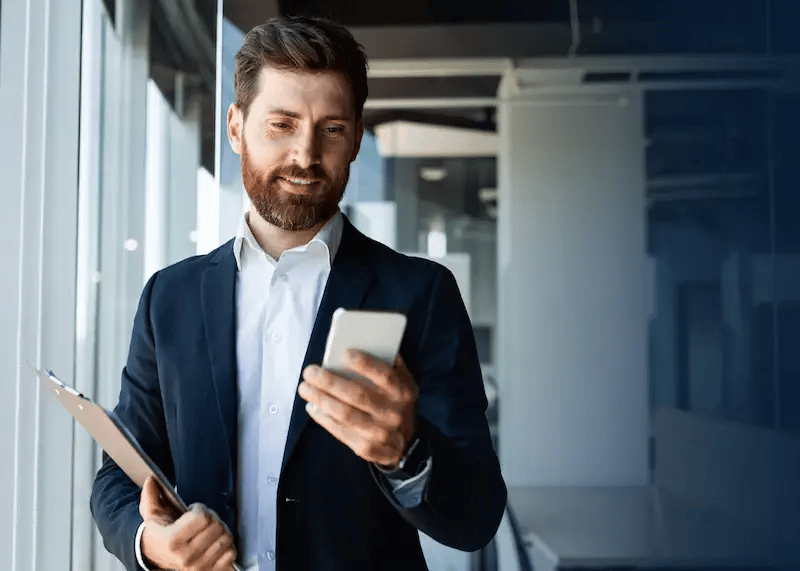 Man receiving a payout for research participation on his phone.